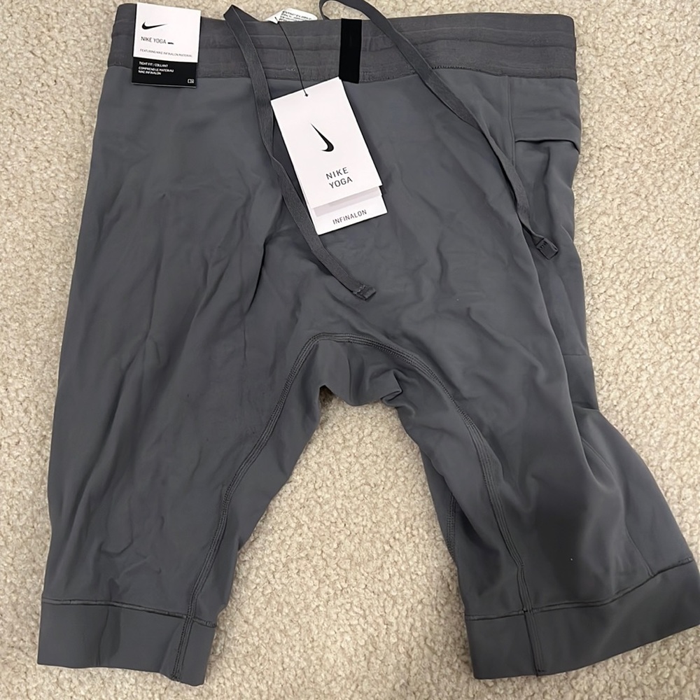 Nike Yoga Infinalon Dri-Fit Shorts Size M Grey